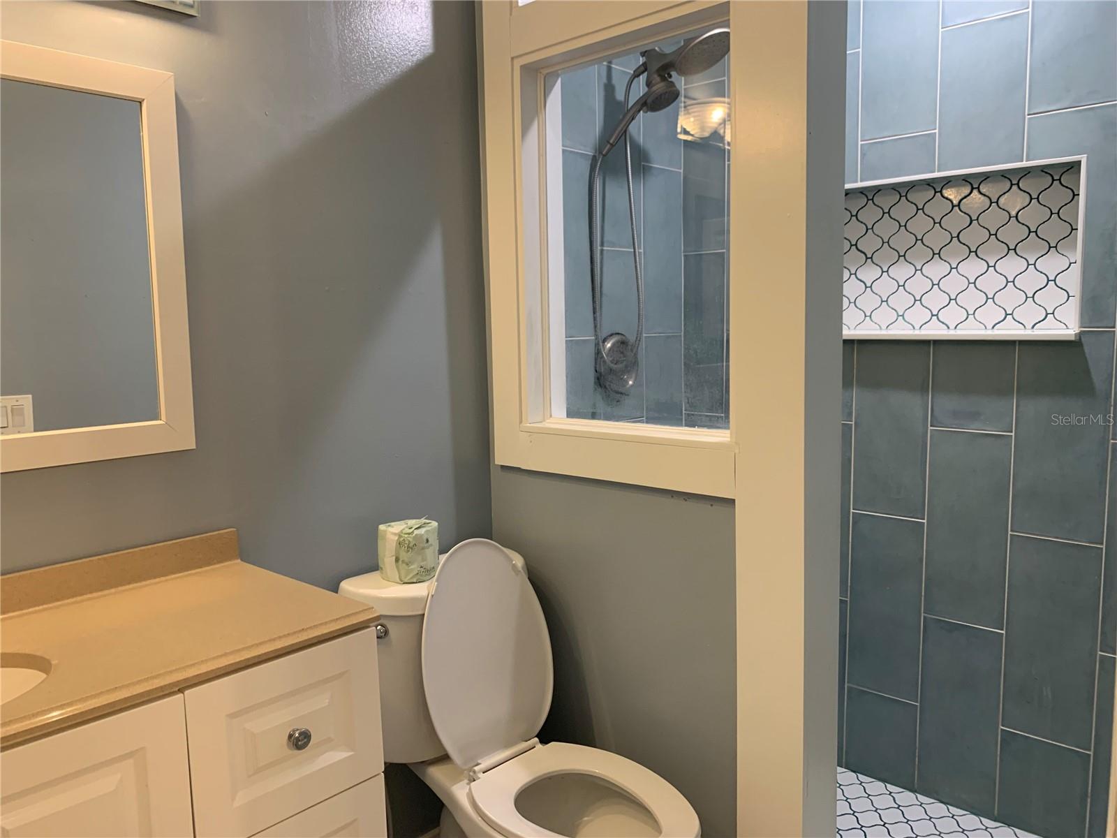 WINDWARD SQUARE SEC 3 - Residential Lease