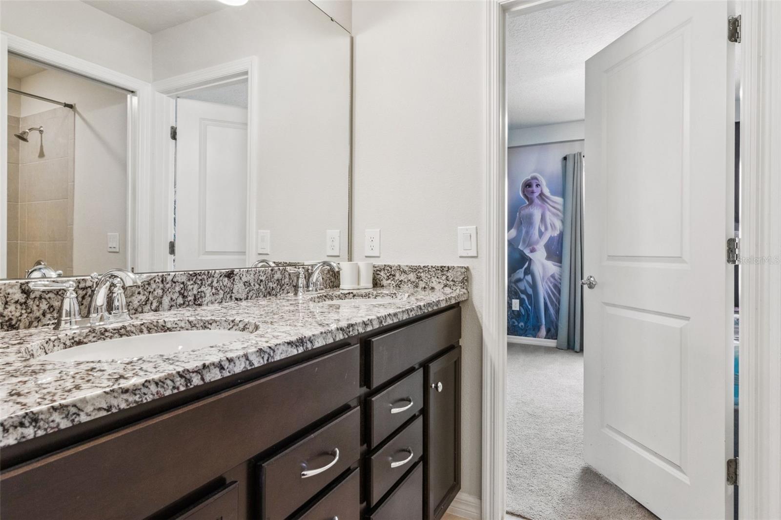 WINDSOR ISLAND RESIDENCE PH 2A - Residential