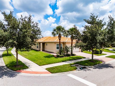 A home in WIMAUMA