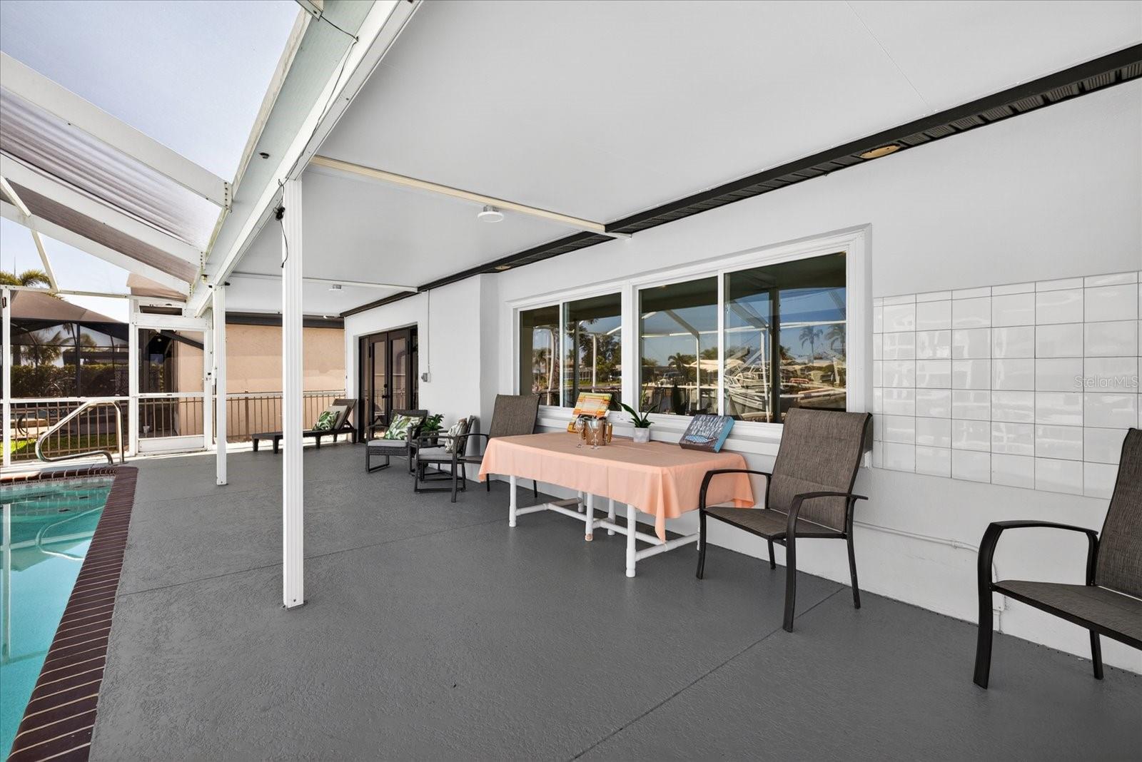 FLOR A MAR - Residential