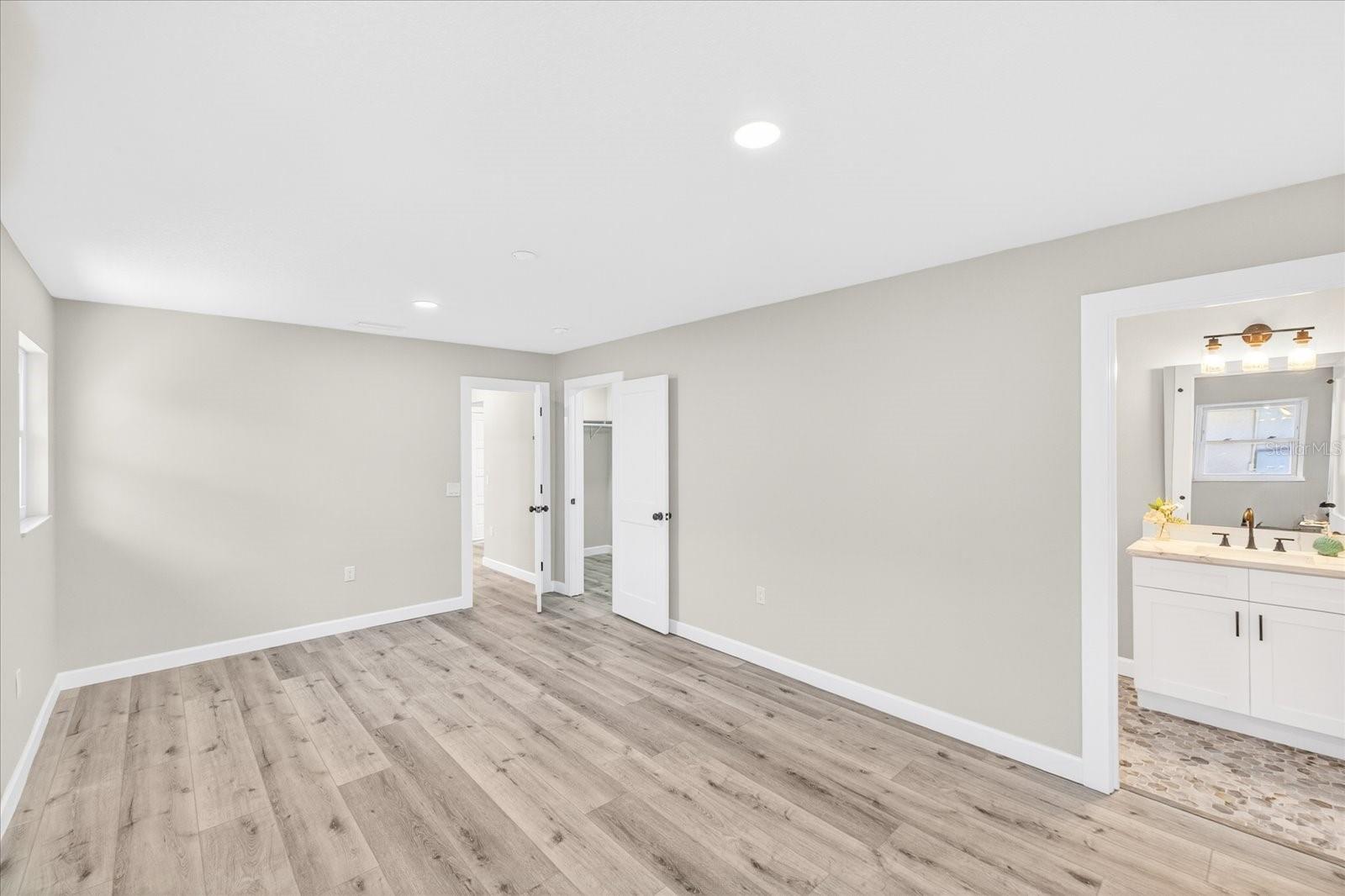 FLOR A MAR - Residential