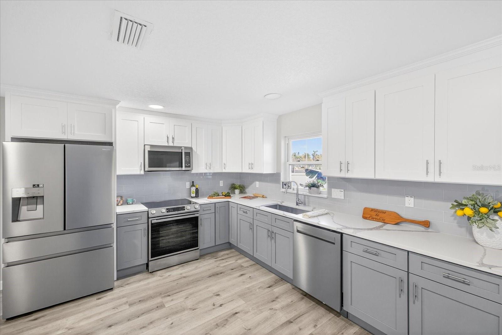 FLOR A MAR - Residential