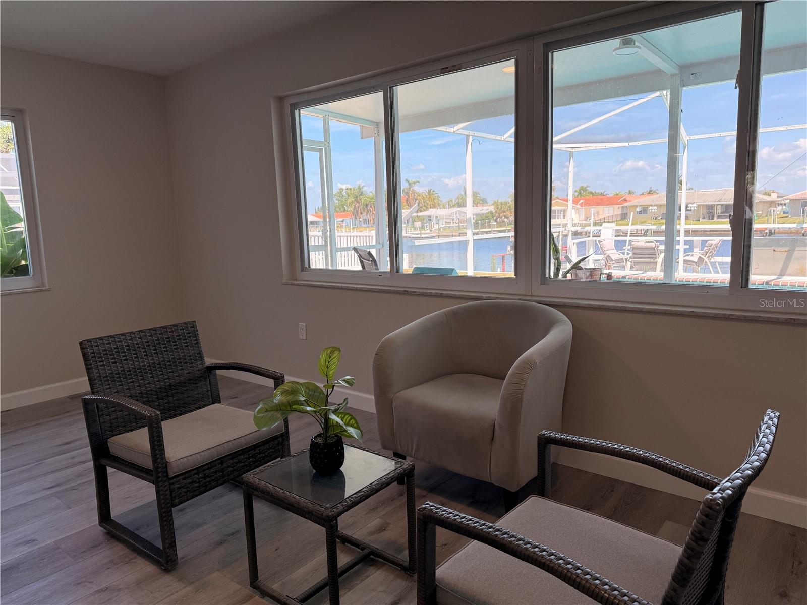 FLOR A MAR - Residential