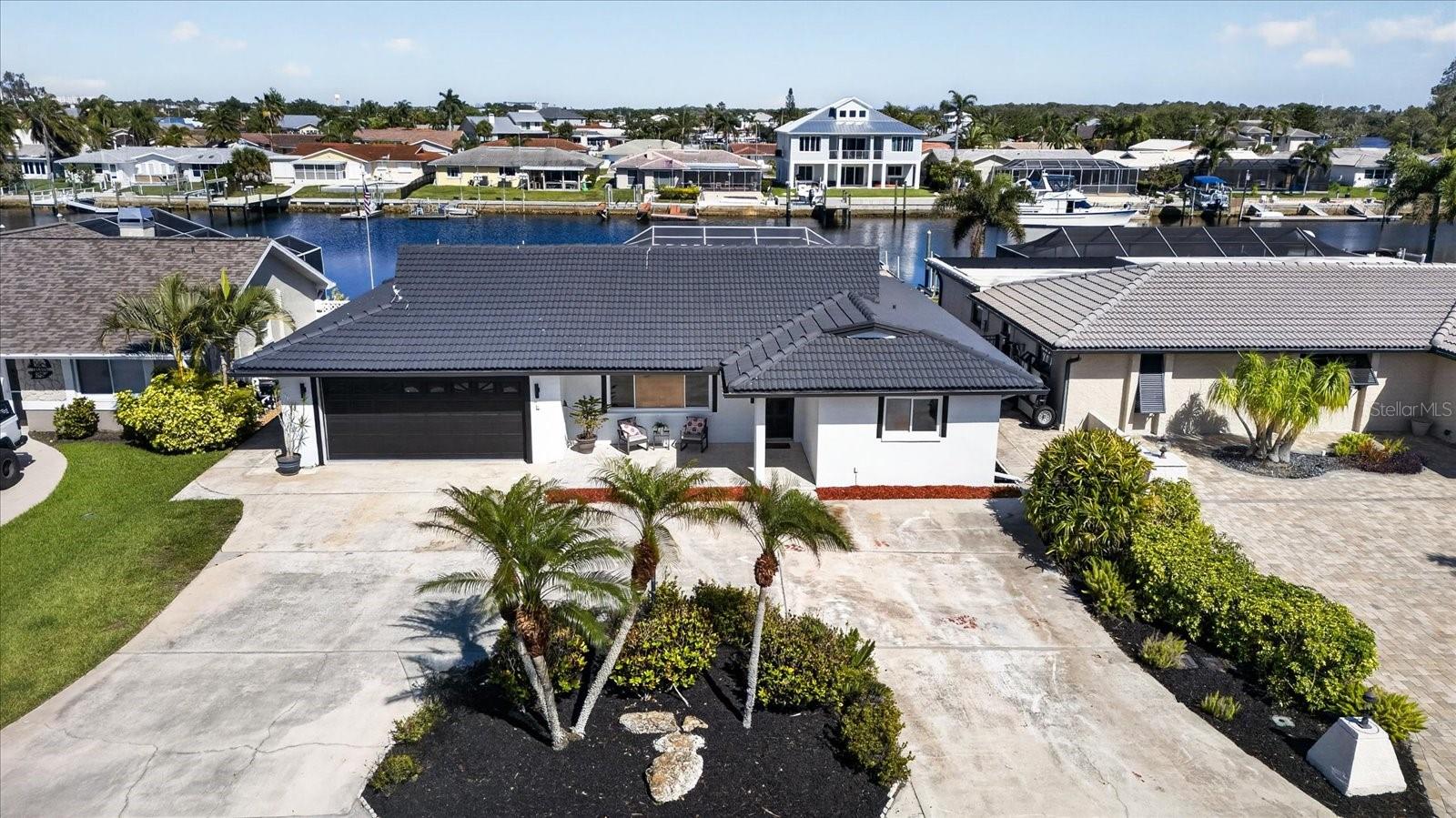 FLOR A MAR - Residential