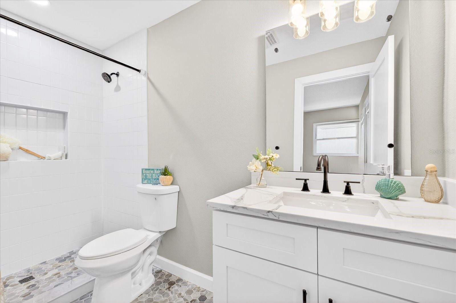 FLOR A MAR - Residential