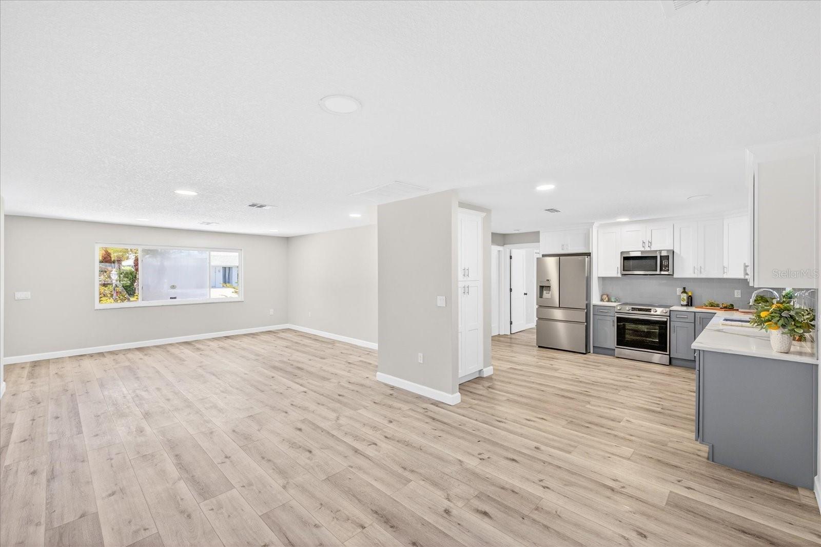 FLOR A MAR - Residential