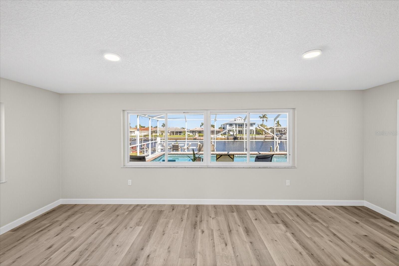 FLOR A MAR - Residential