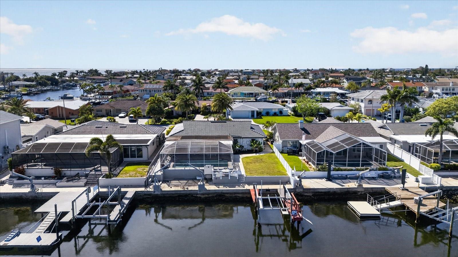 FLOR A MAR - Residential