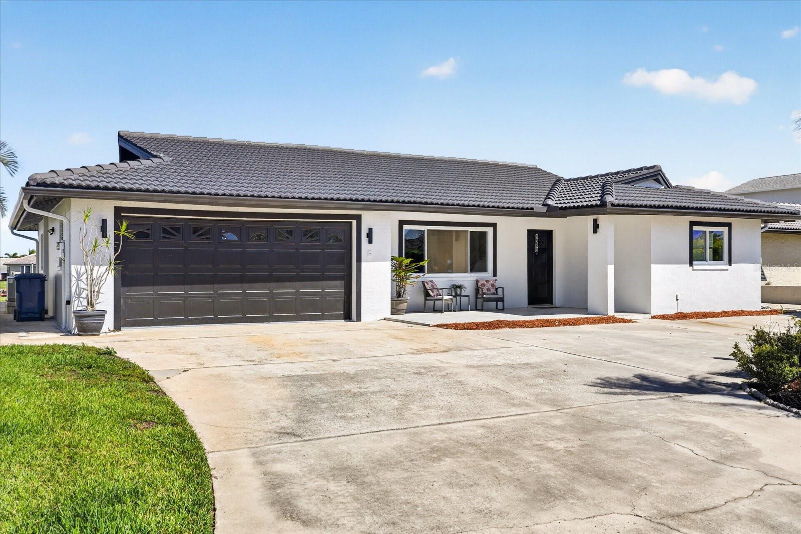 FLOR A MAR - Residential