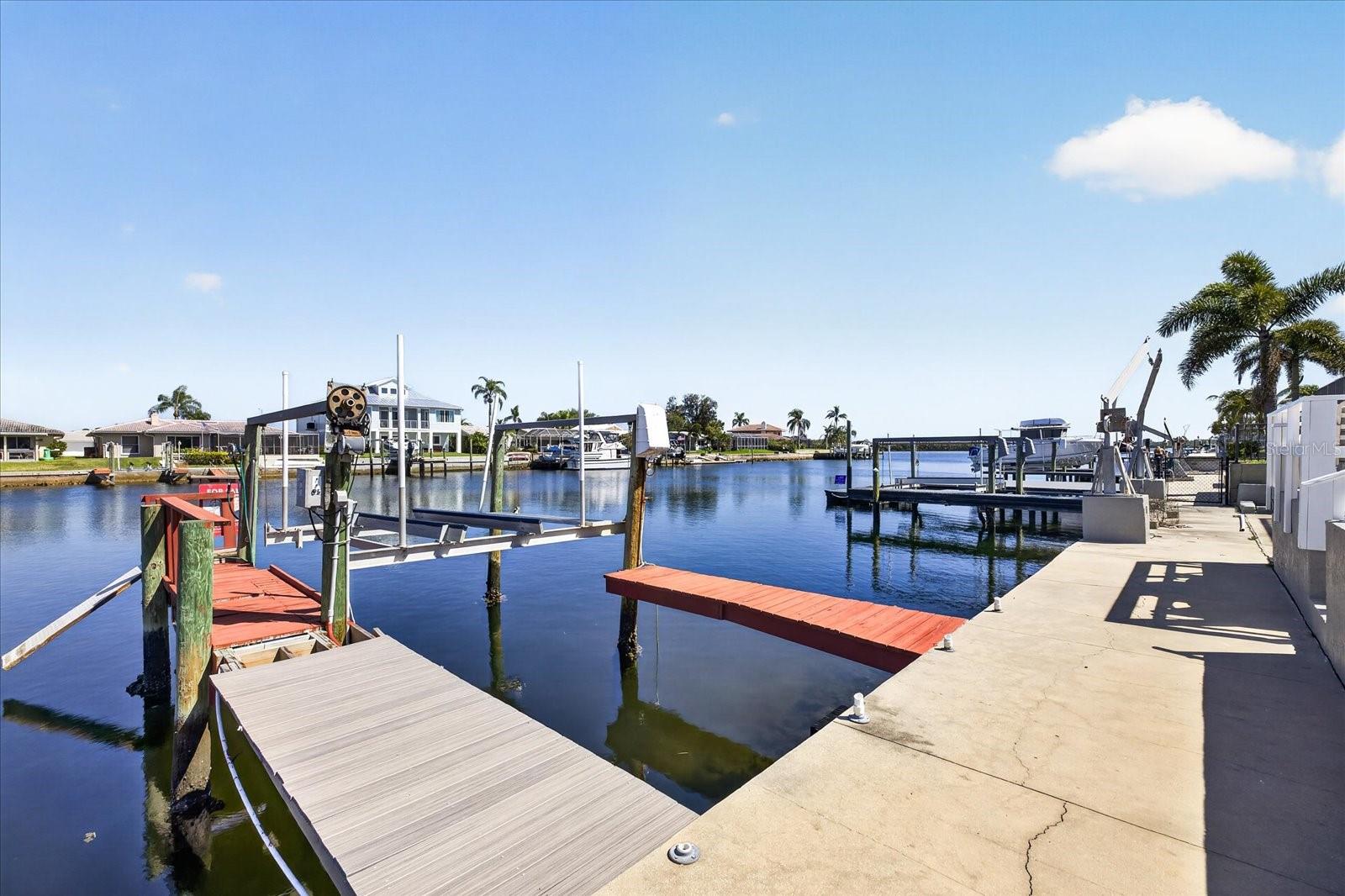 FLOR A MAR - Residential