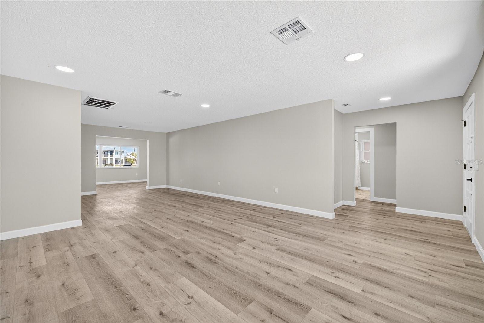 FLOR A MAR - Residential