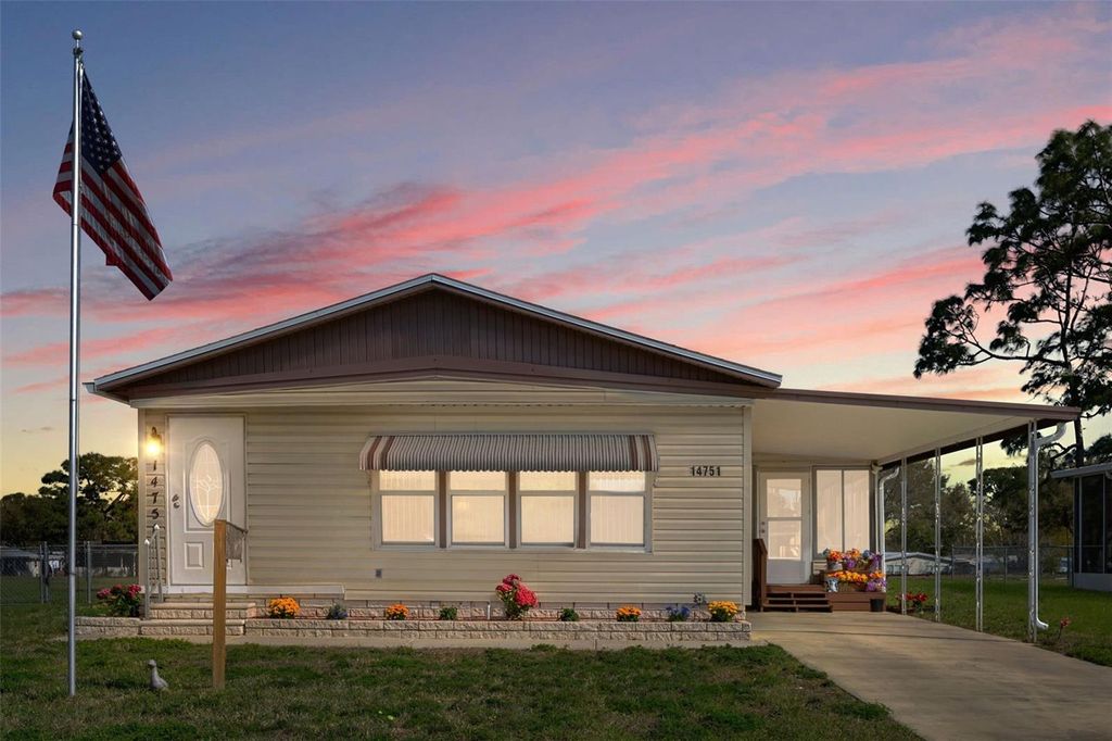 Photo of 14751 Brookridge Boulevard, Brooksville, FL 34613 (MLS # W7880350)