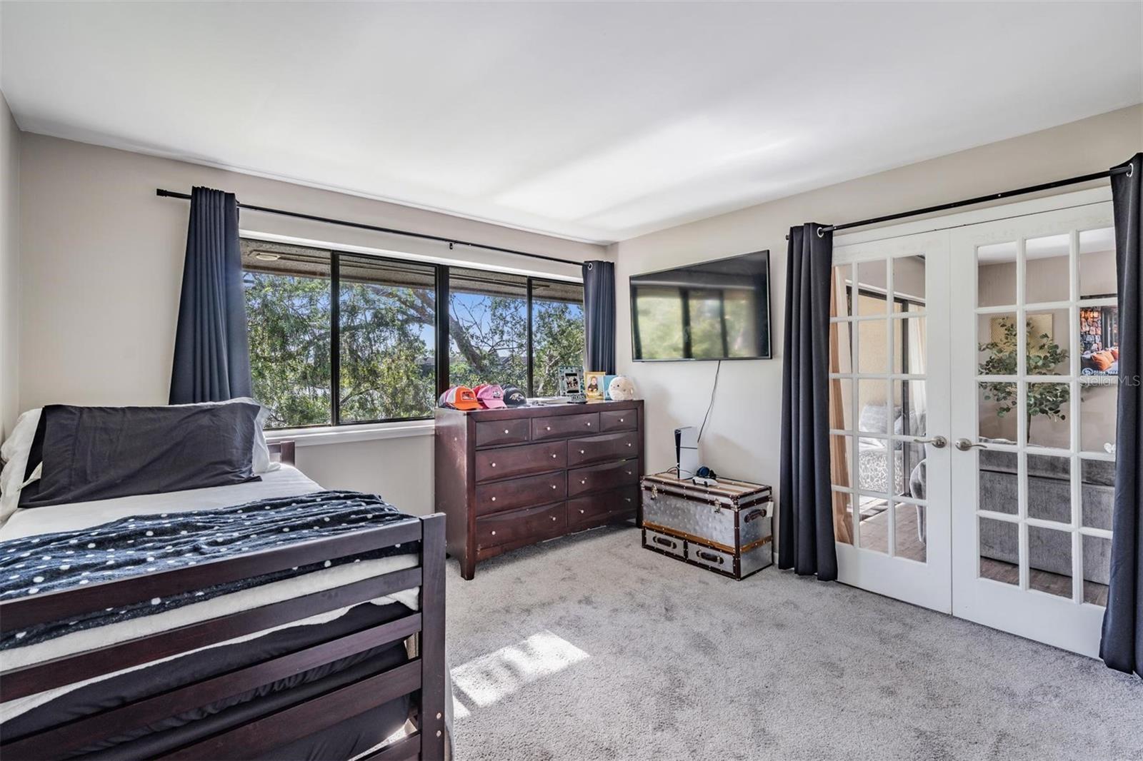 VILLAGE LAKE CONDO - Residential