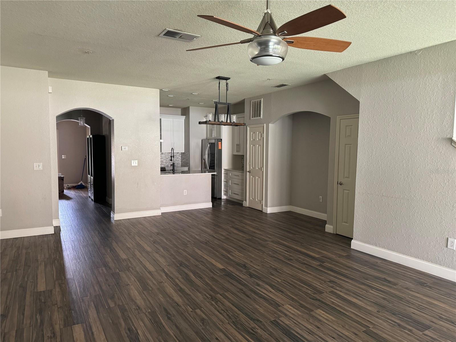 3213 HOLDERNESS DRIVE