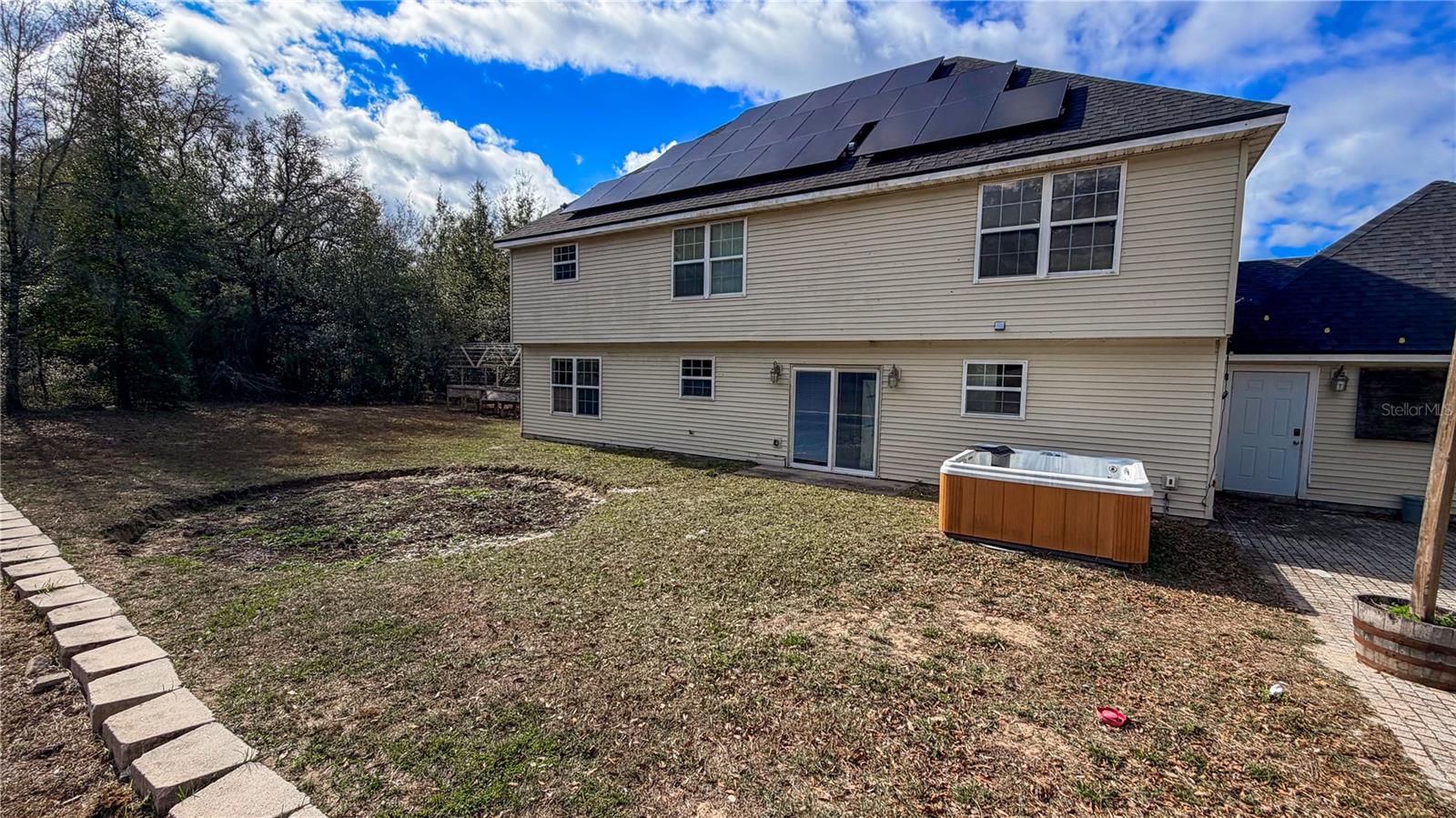 RAINBOW LAKES ESTATE - Residential