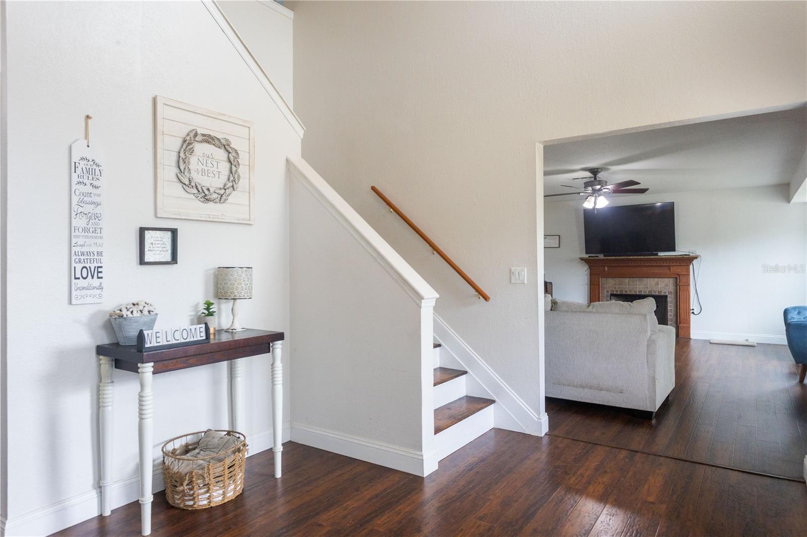 RAINBOW LAKES ESTATE - Residential