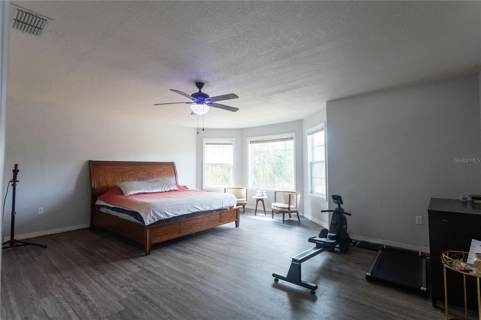 RAINBOW LAKES ESTATE - Residential