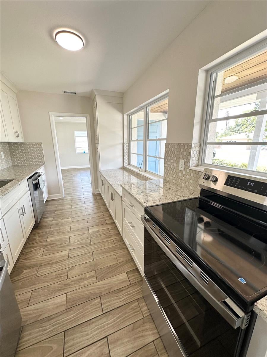 3101 13TH AVENUE W, BRADENTON, FL, 34205 3 3101 13TH AVENUE W