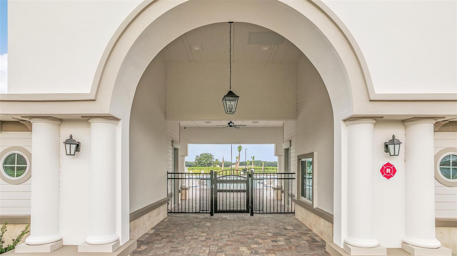 ENTRADA - Residential