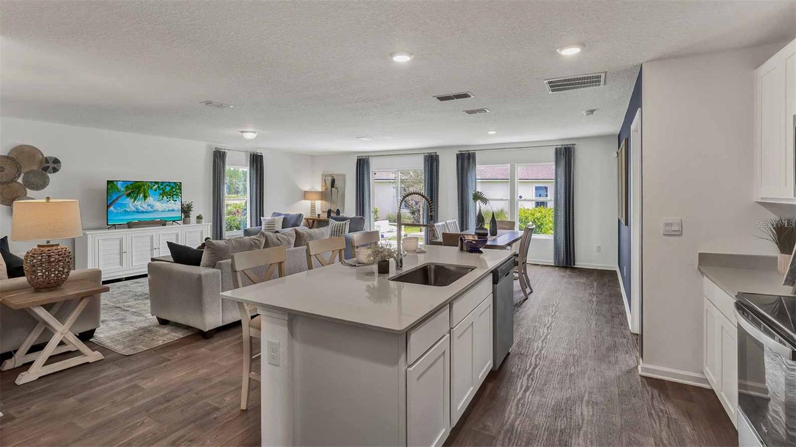 ENTRADA - Residential