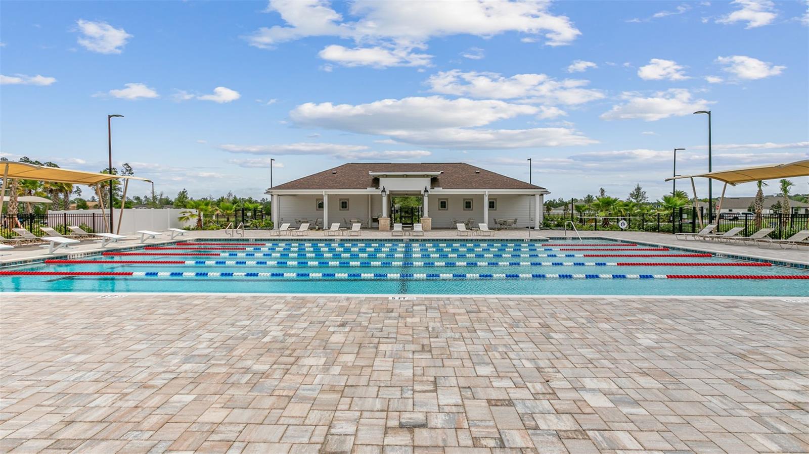 ENTRADA - Residential