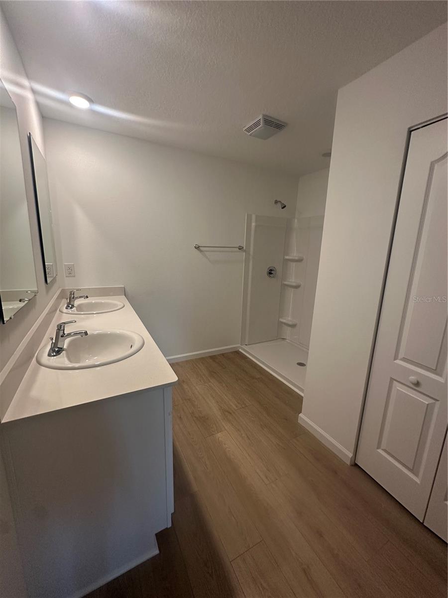 ENTRADA - Residential