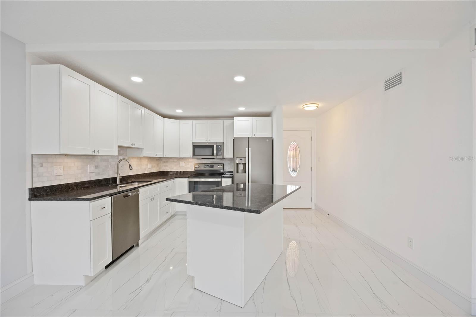 PALMA SOLA HARBOUR SEC 1 - Residential