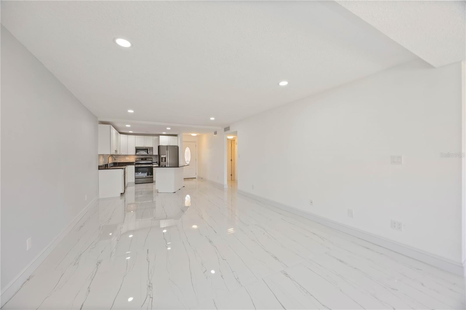 PALMA SOLA HARBOUR SEC 1 - Residential