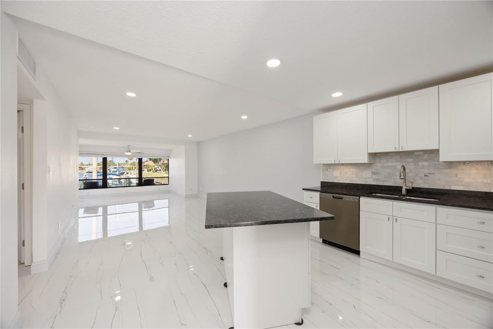 PALMA SOLA HARBOUR SEC 1 - Residential