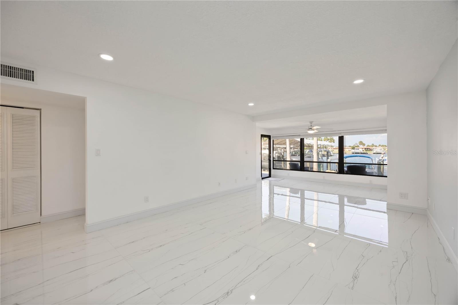 PALMA SOLA HARBOUR SEC 1 - Residential