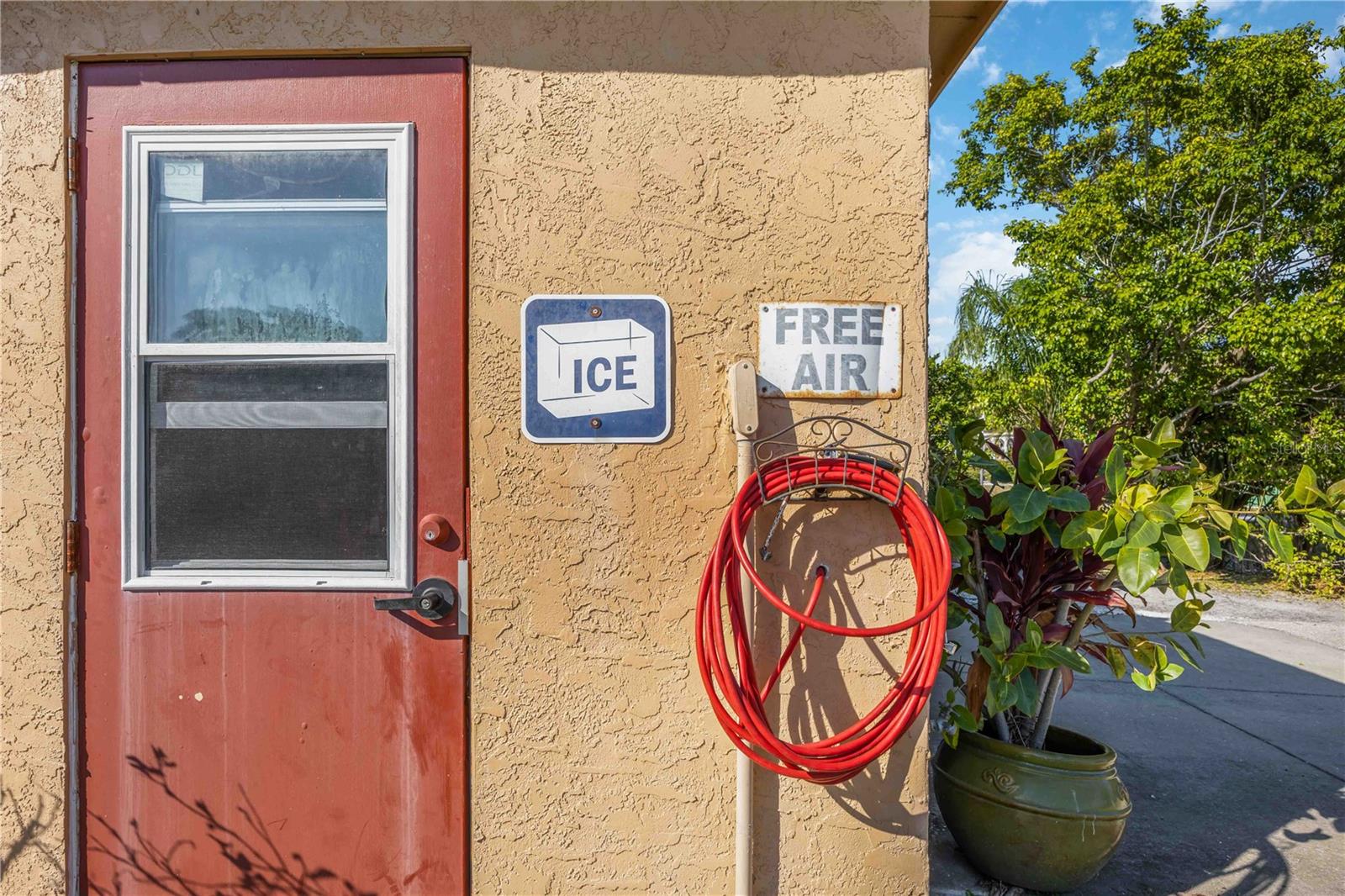 PALMA SOLA HARBOUR SEC 1 - Residential