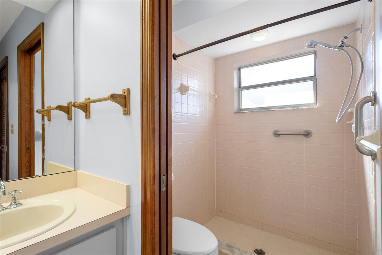 SEVEN HILLS - Residential