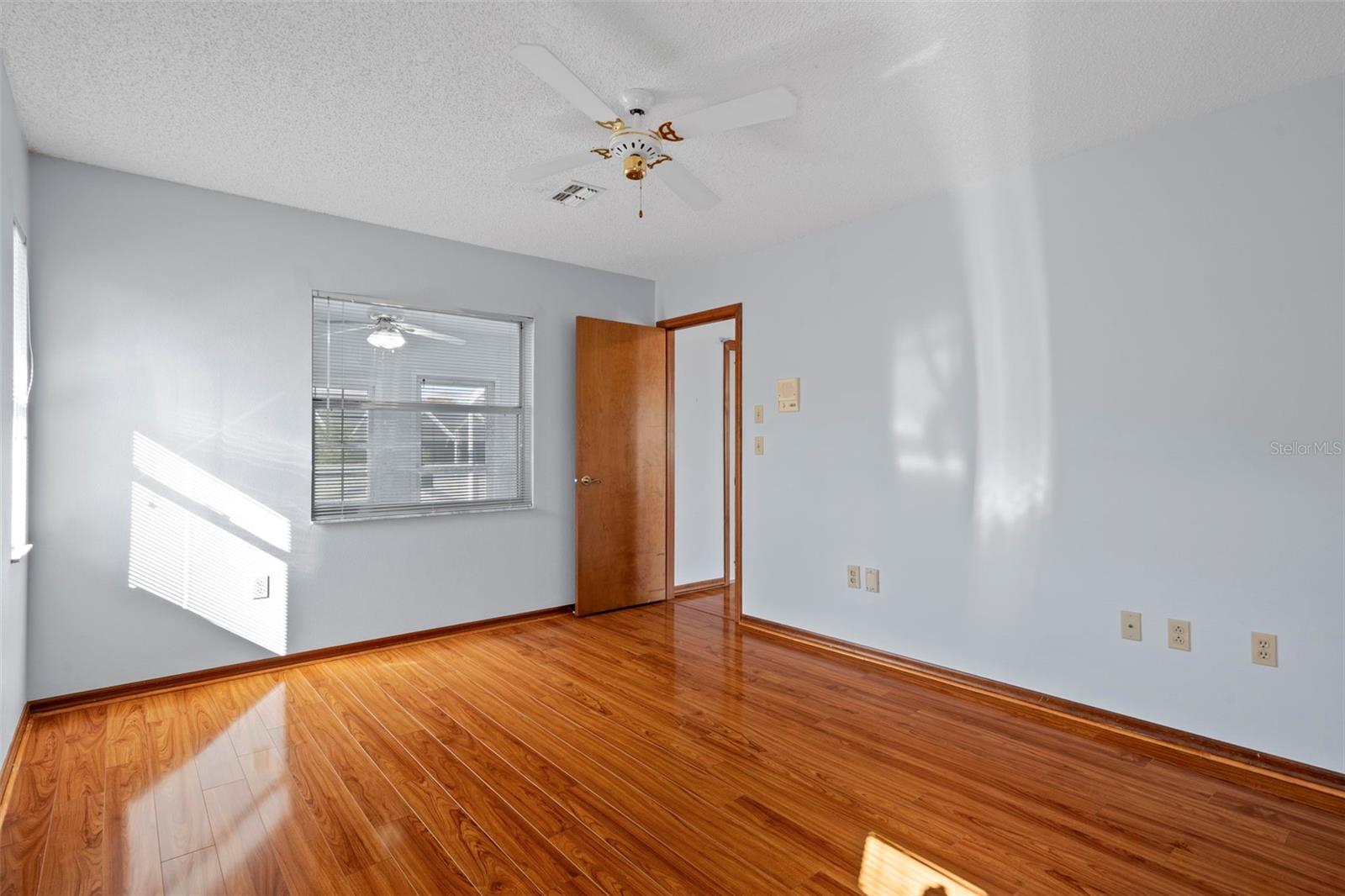 SEVEN HILLS - Residential