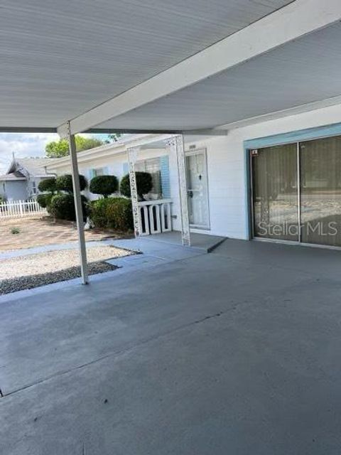 A home in WINTER HAVEN