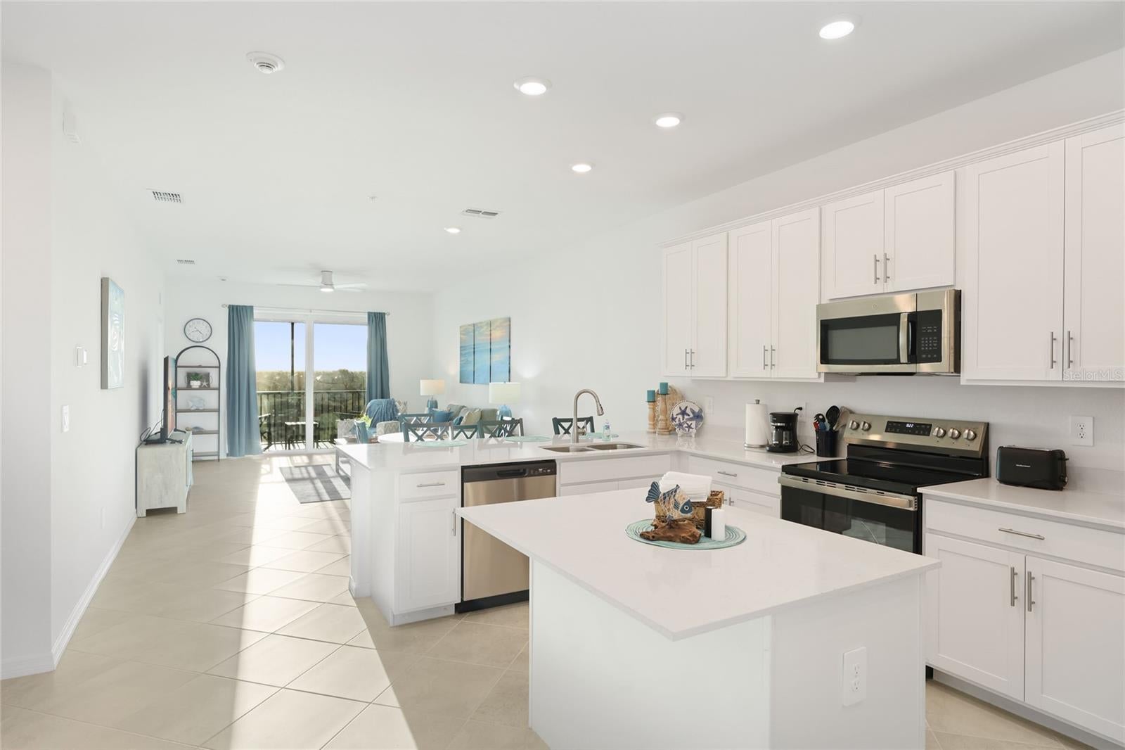 17630 OPAL SAND DRIVE 404, VENICE, FL, 34293 4 17630 OPAL SAND DRIVE 404