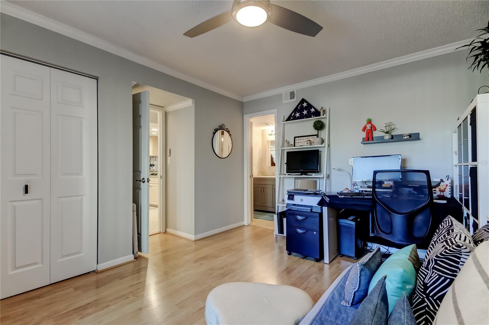 650 ISLAND WAY CONDO - Residential