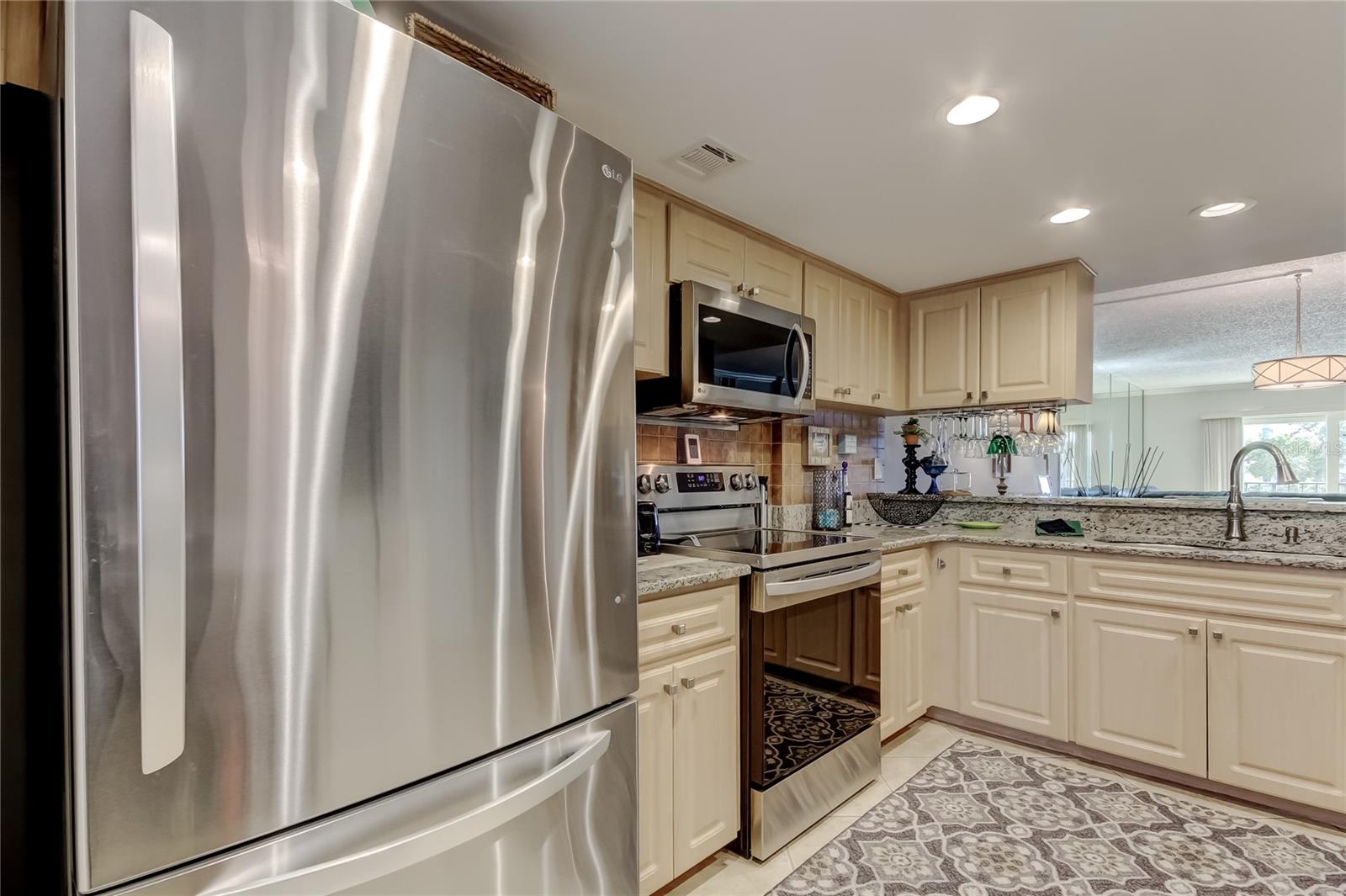 650 ISLAND WAY CONDO - Residential