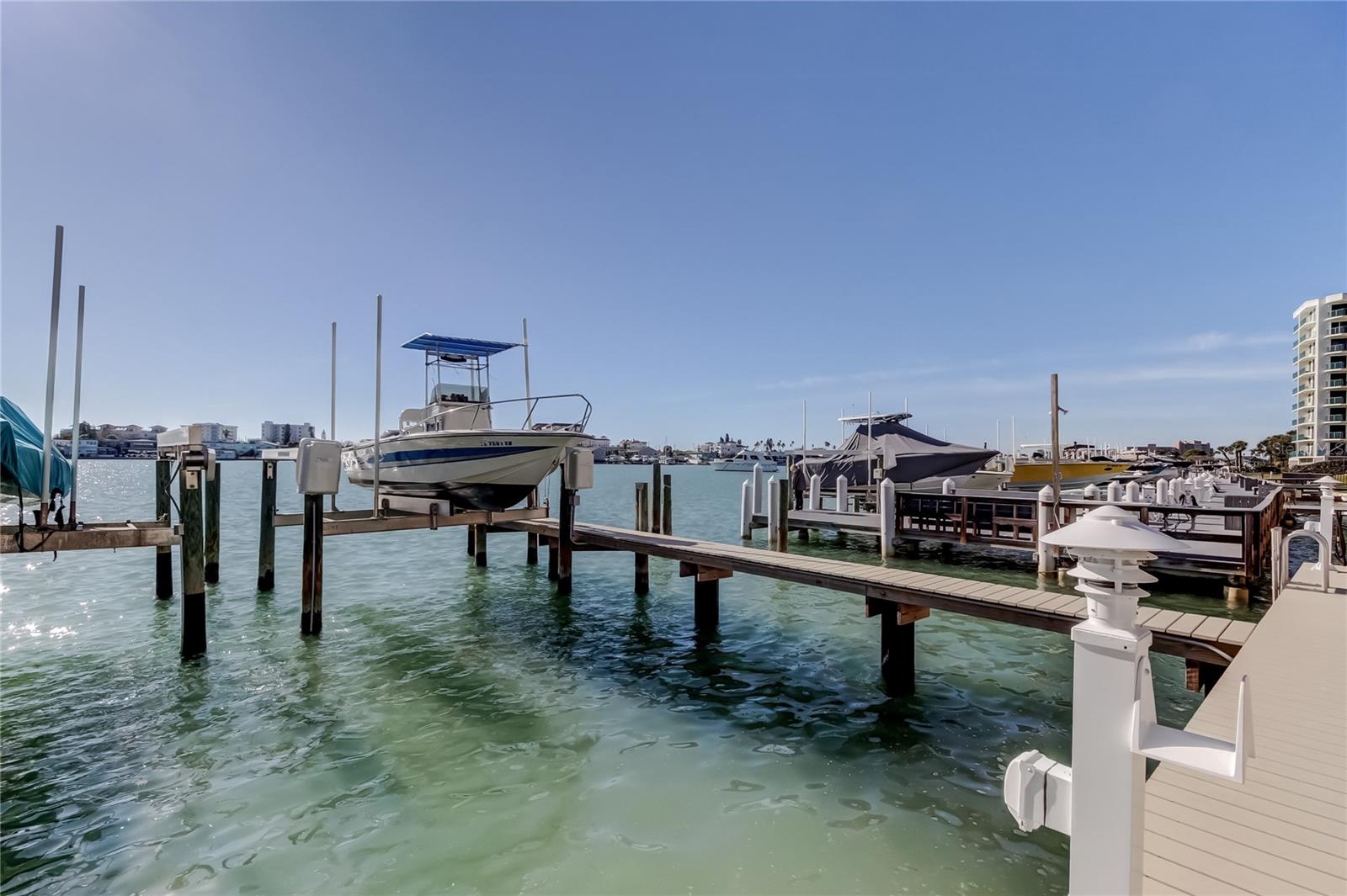 650 ISLAND WAY CONDO - Residential