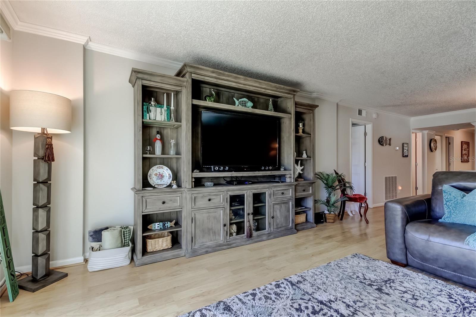 650 ISLAND WAY CONDO - Residential