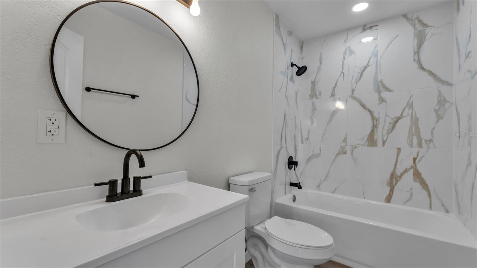 BIG BEN ACRES - Residential