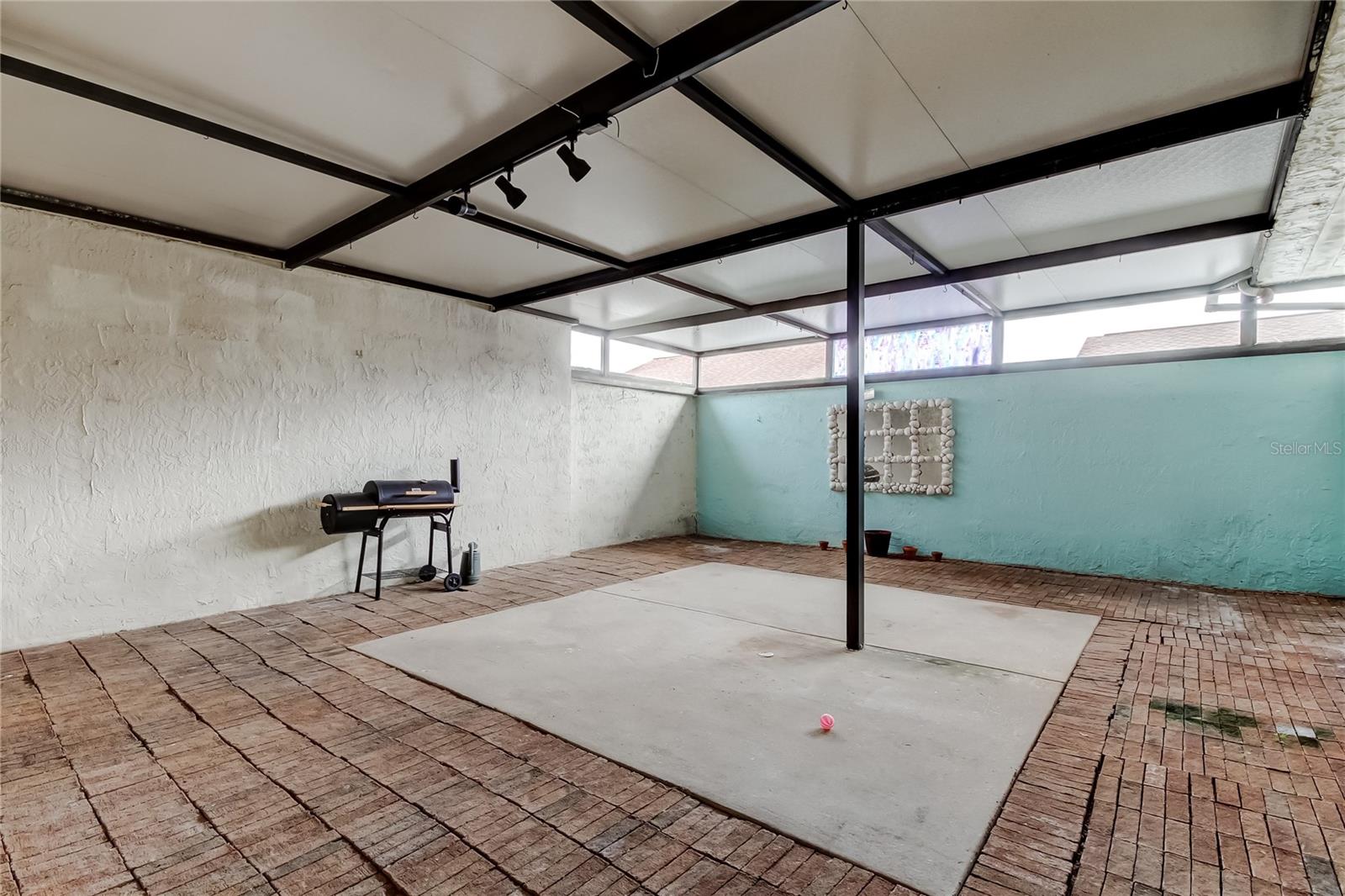 TROUBLE CREEK VILLAS - Residential