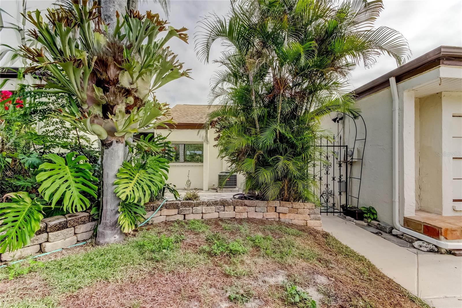 TROUBLE CREEK VILLAS - Residential