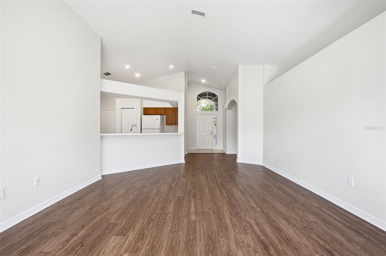 LAKESIDE TR B - Residential