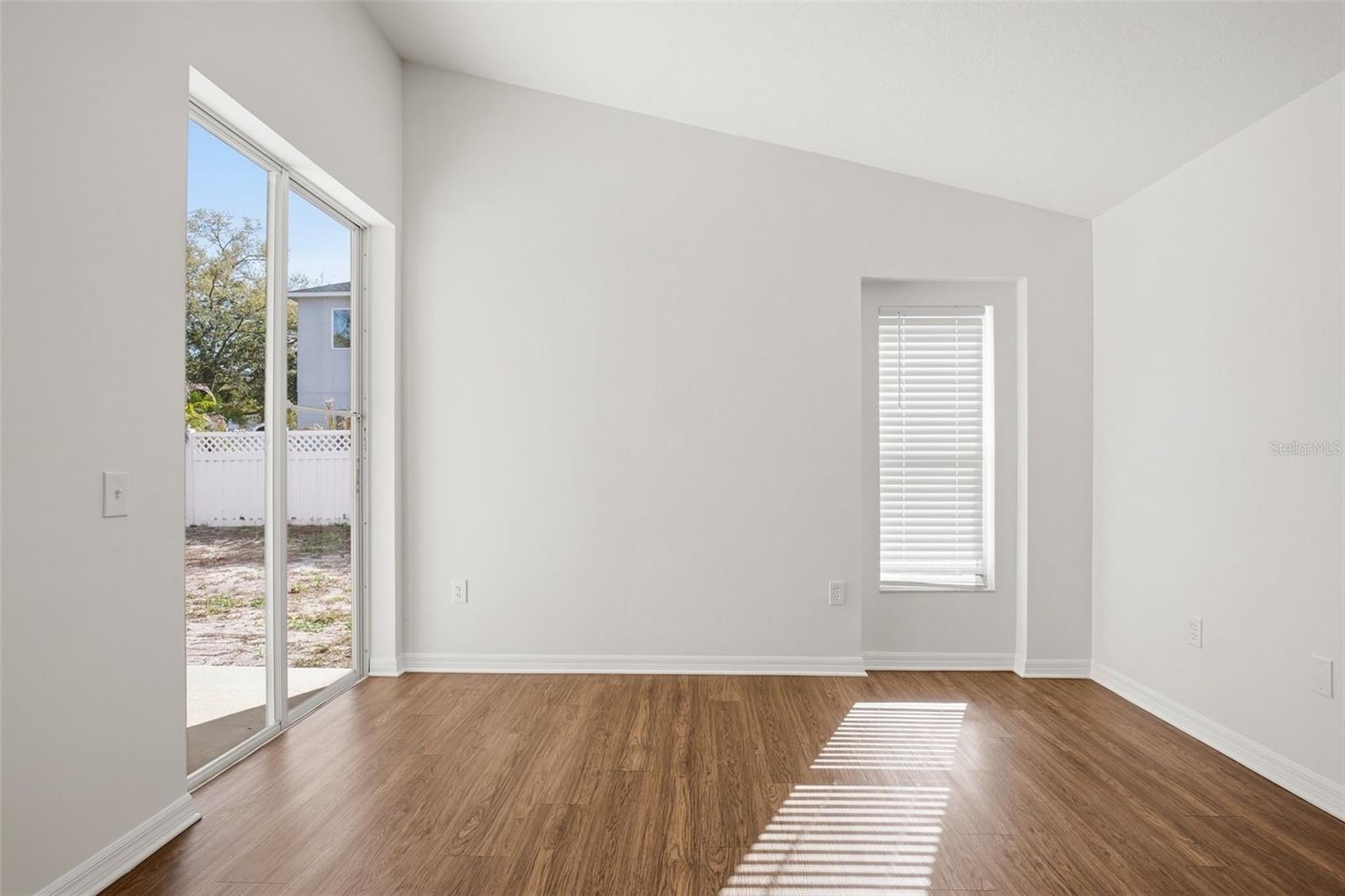 LAKESIDE TR B - Residential