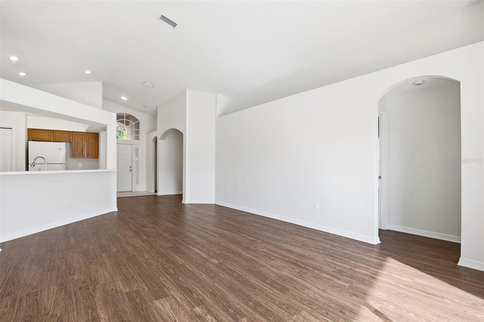 LAKESIDE TR B - Residential