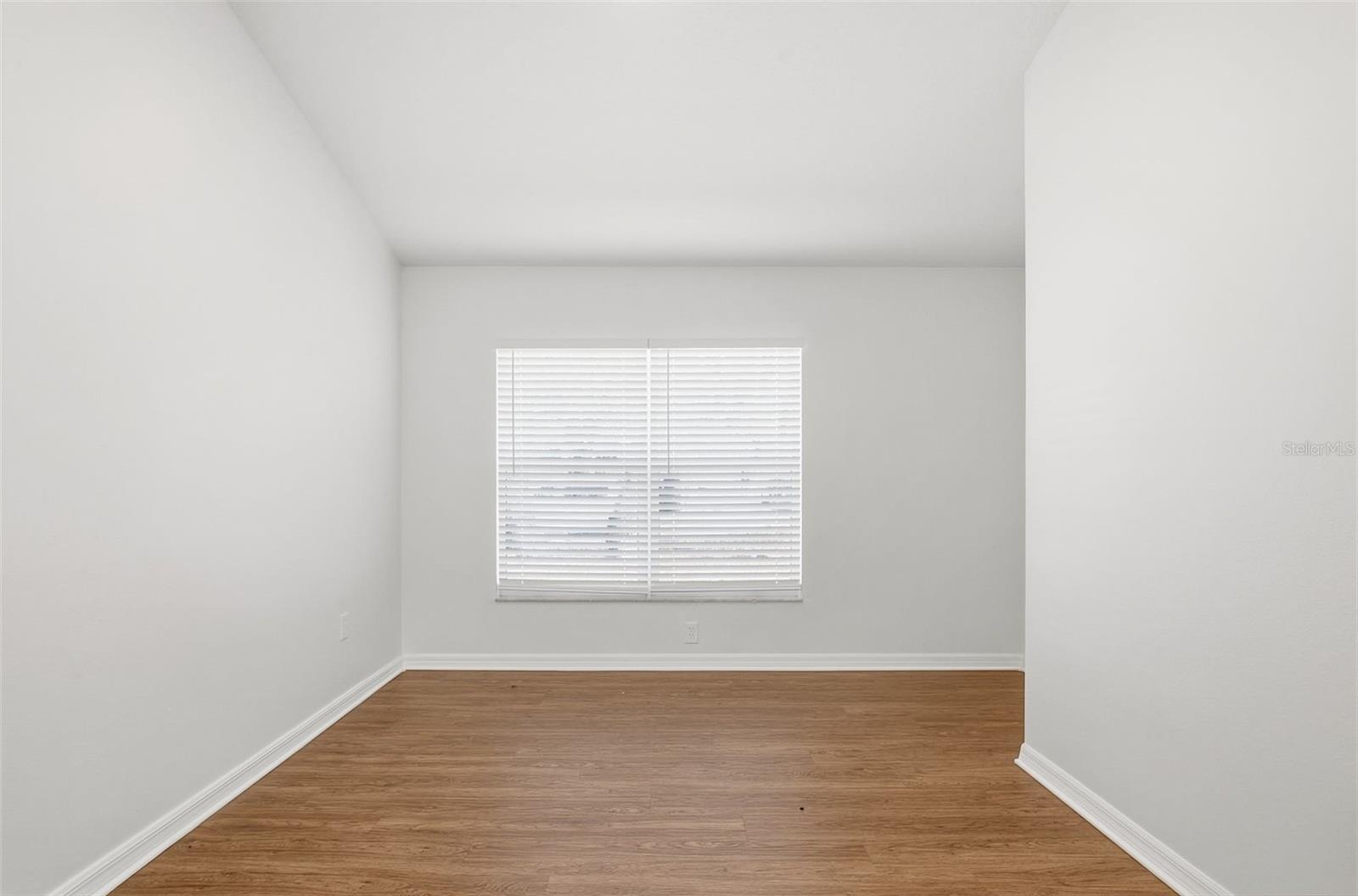 LAKESIDE TR B - Residential