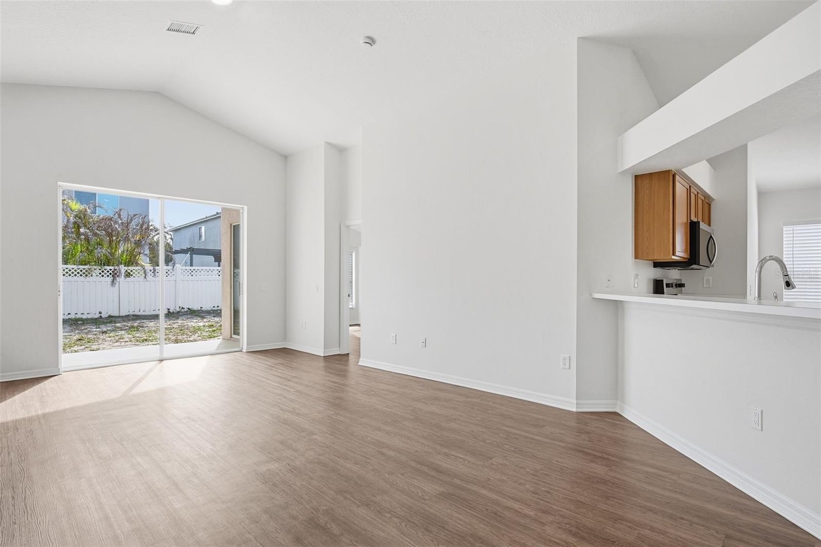 LAKESIDE TR B - Residential