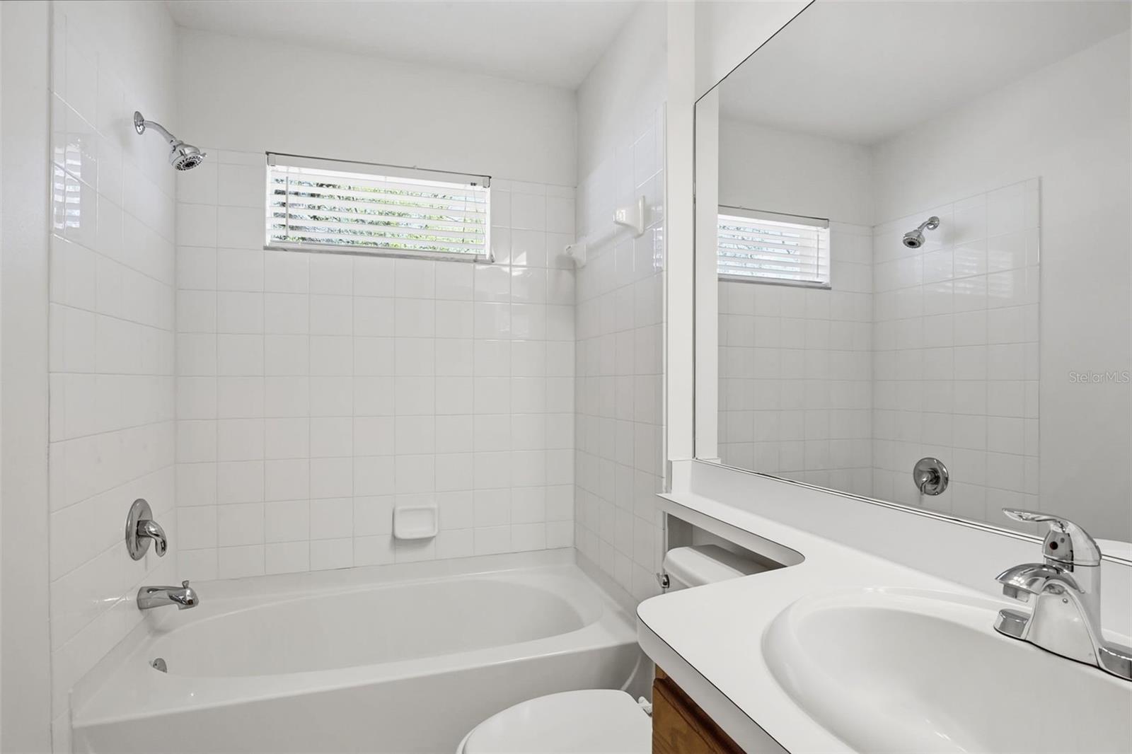 LAKESIDE TR B - Residential