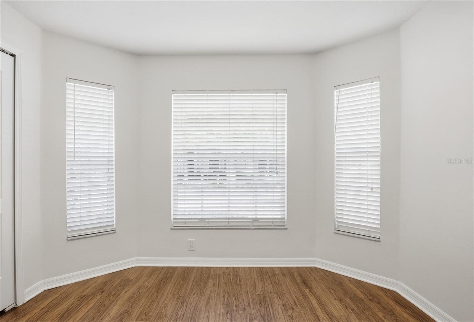 LAKESIDE TR B - Residential