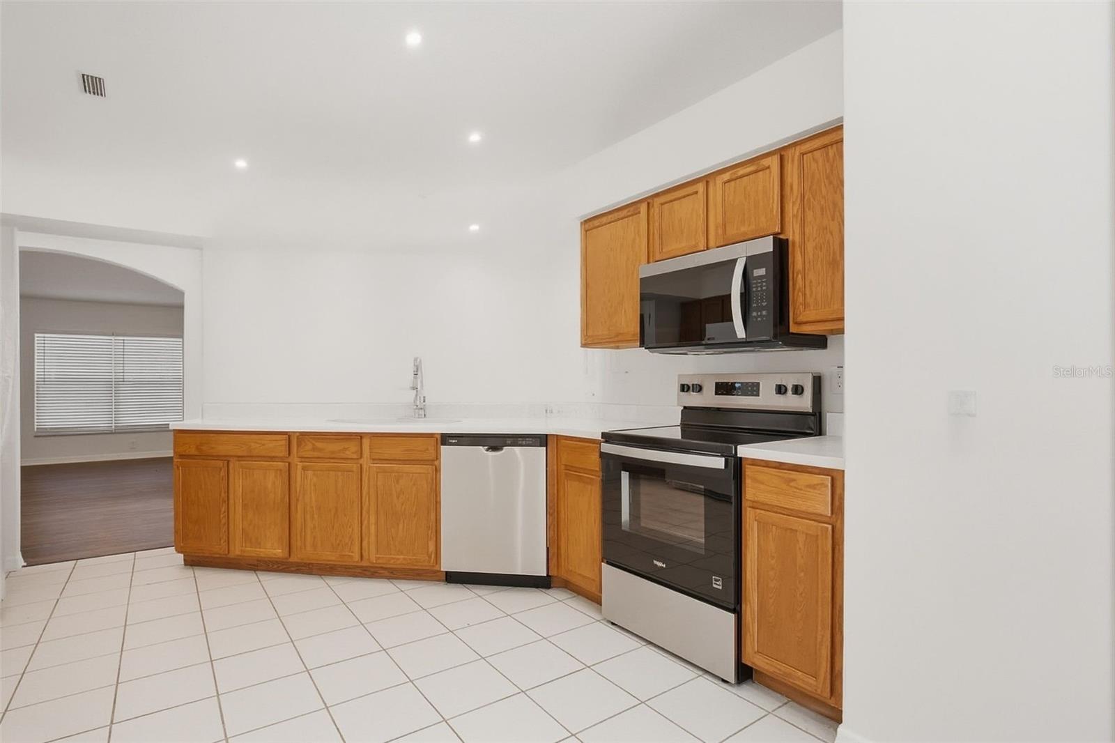 LAKESIDE TR B - Residential